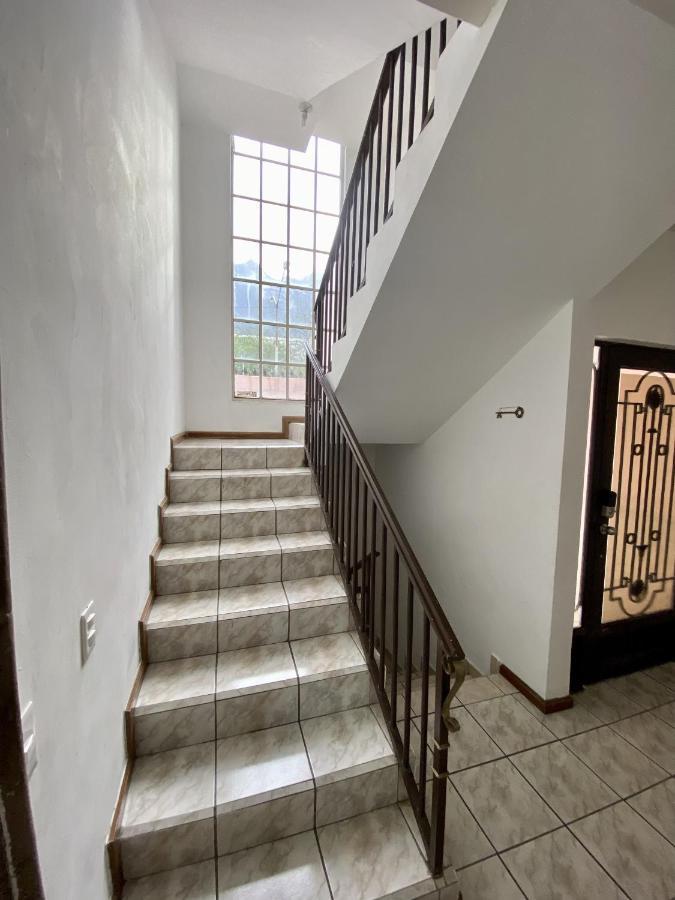 La Casa Rosa Monterrey Vila Exterior foto